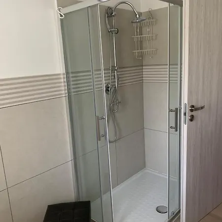 Tra Mare E Montagna Apartamento